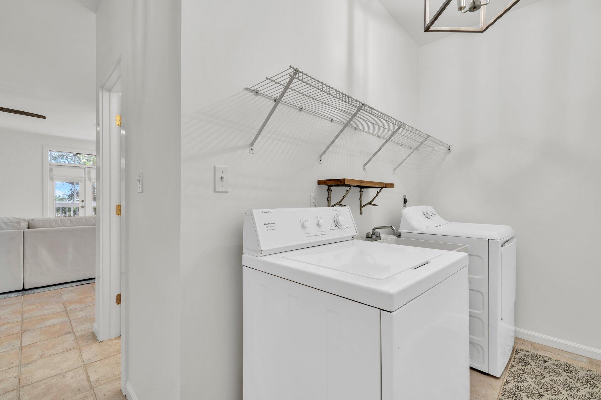LAKEWOOD  POINTE ESTATES - Residential