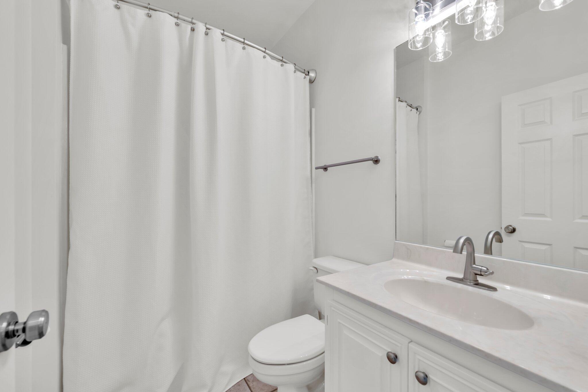 LAKEWOOD  POINTE ESTATES - Residential