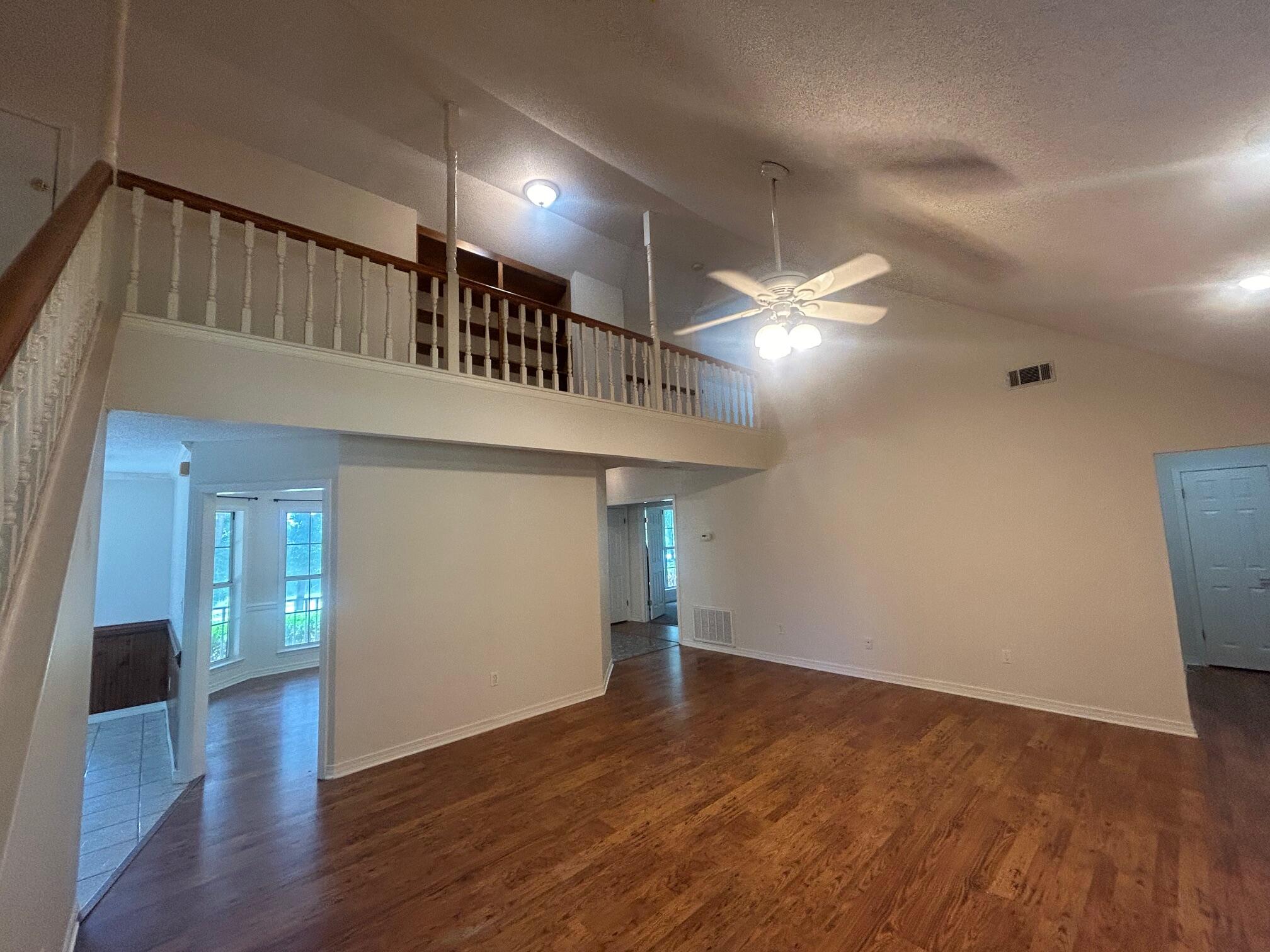 RIVERSIDE NORTH - Residential Lease