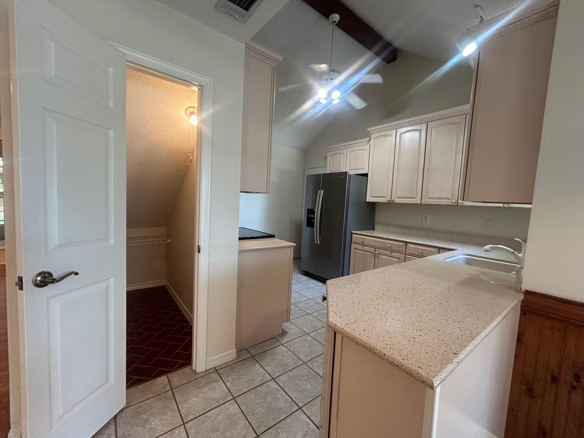 RIVERSIDE NORTH - Residential Lease