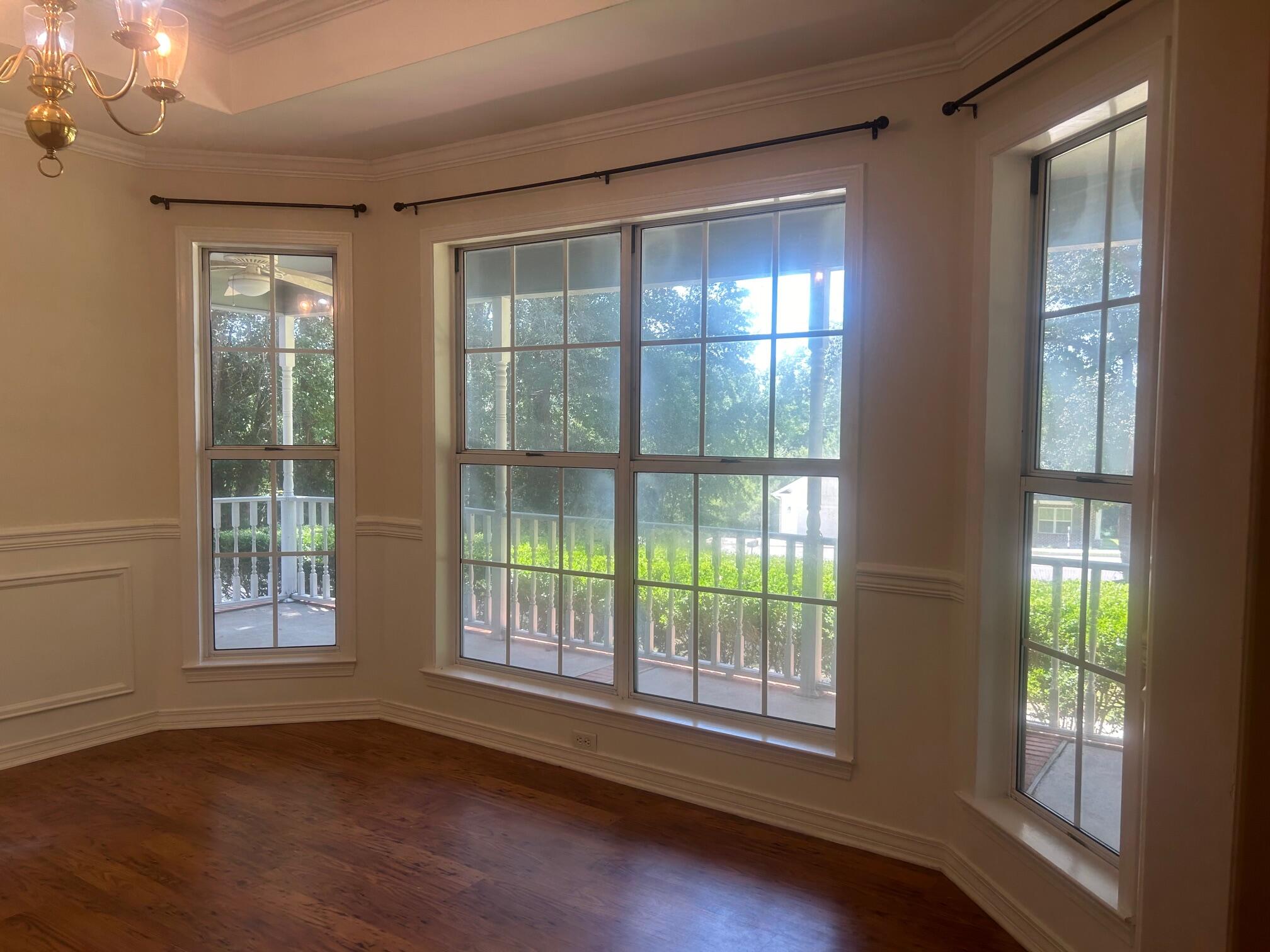 RIVERSIDE NORTH - Residential Lease