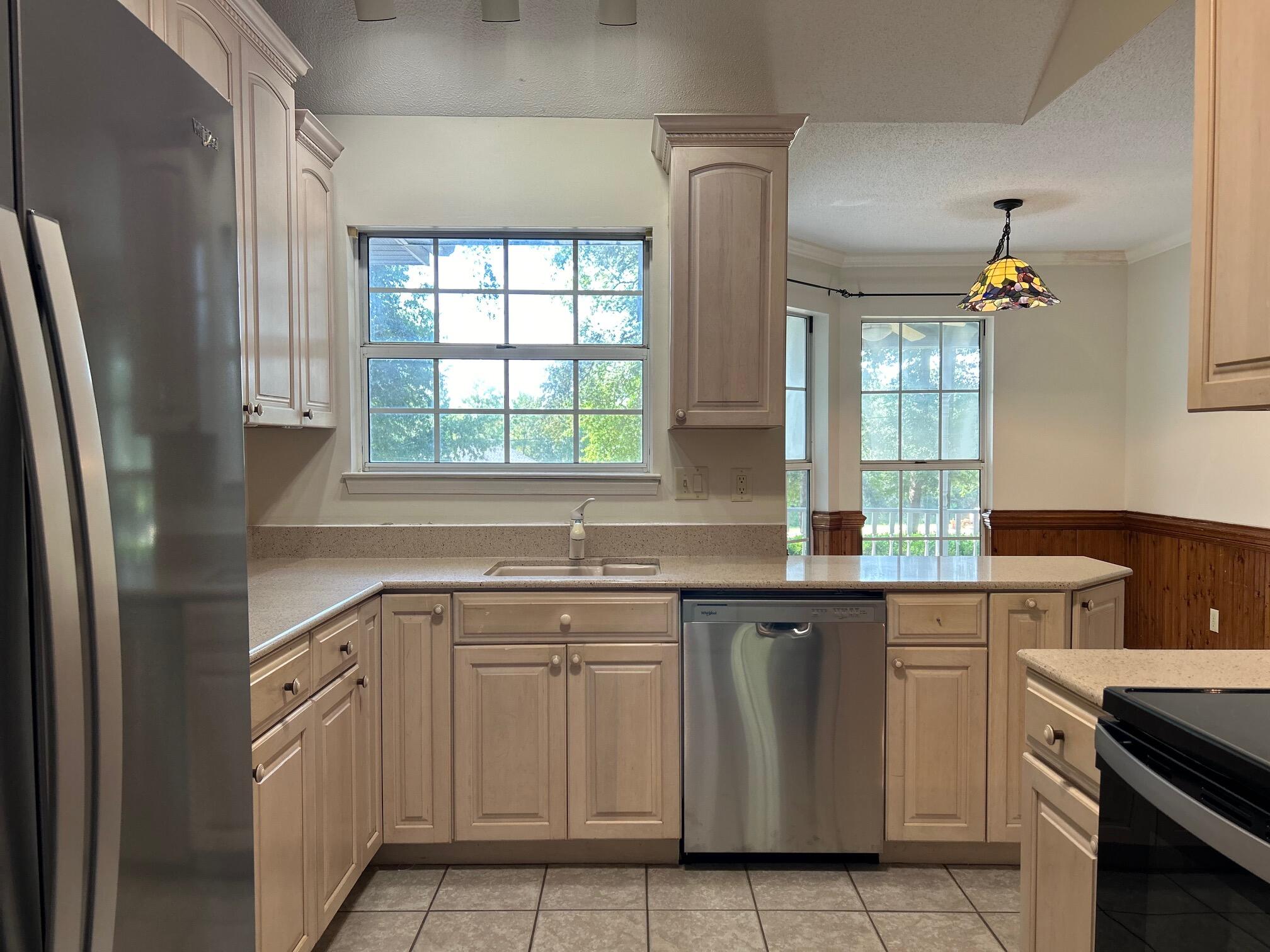 RIVERSIDE NORTH - Residential Lease