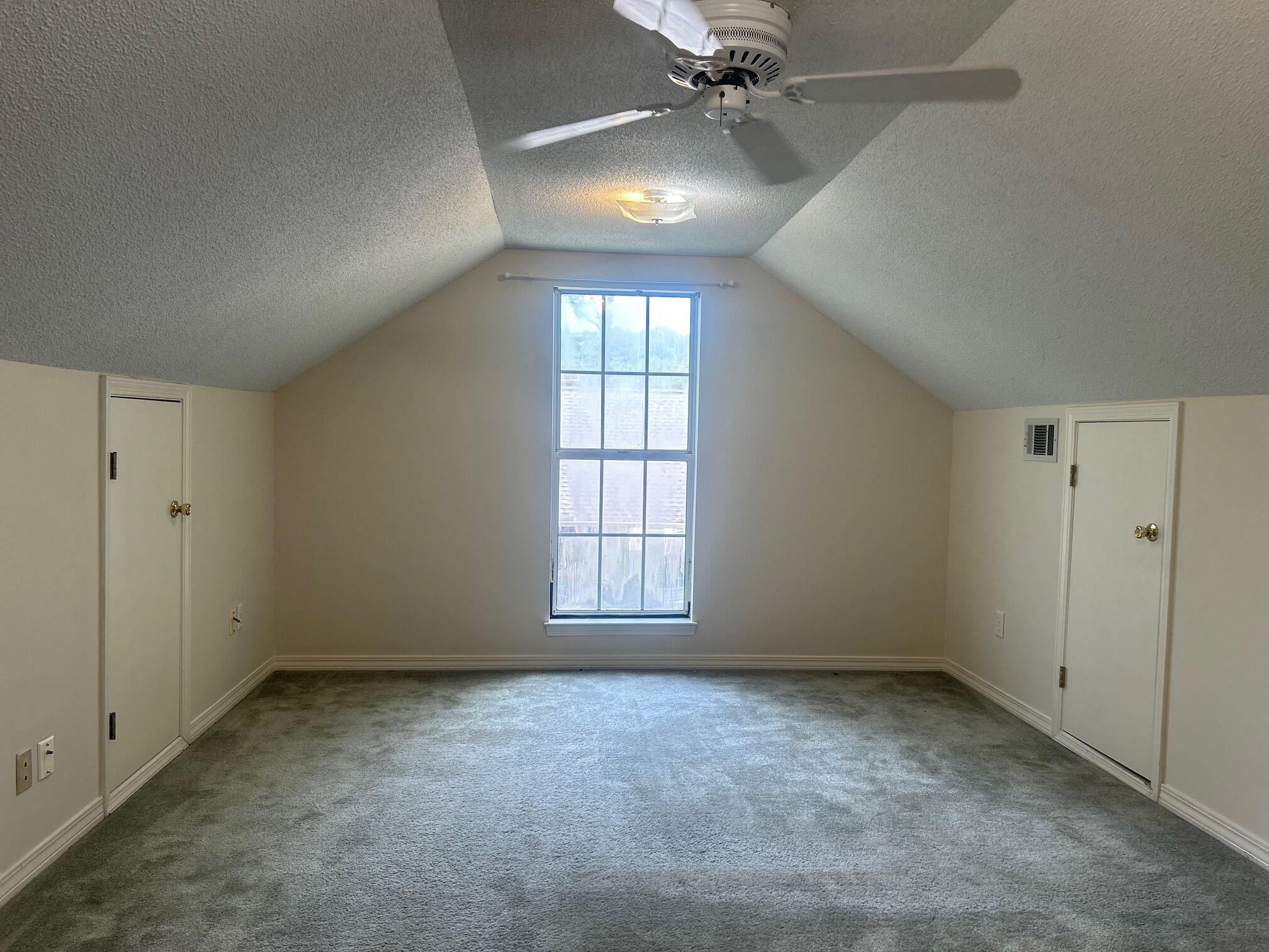 RIVERSIDE NORTH - Residential Lease