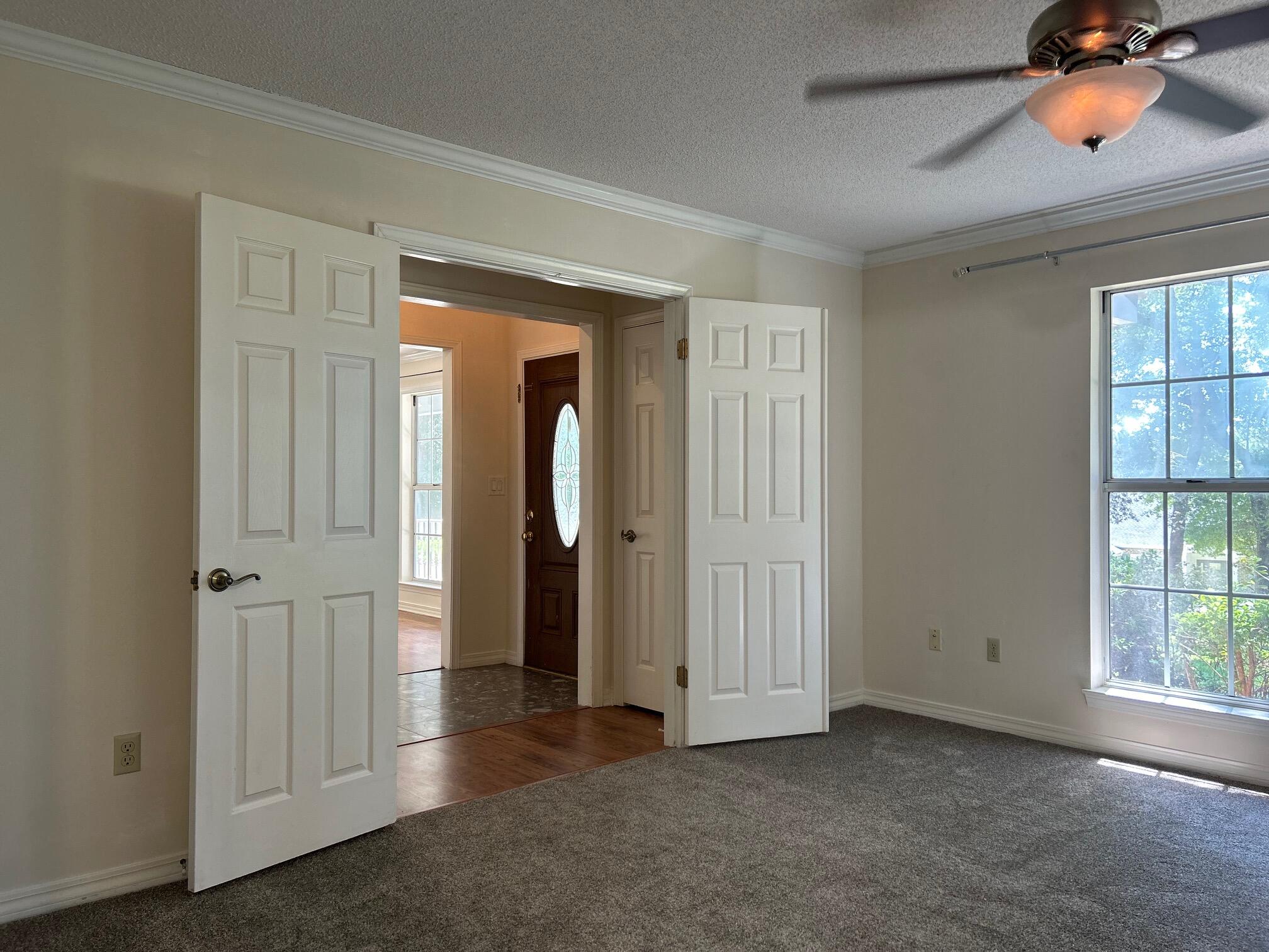 RIVERSIDE NORTH - Residential Lease
