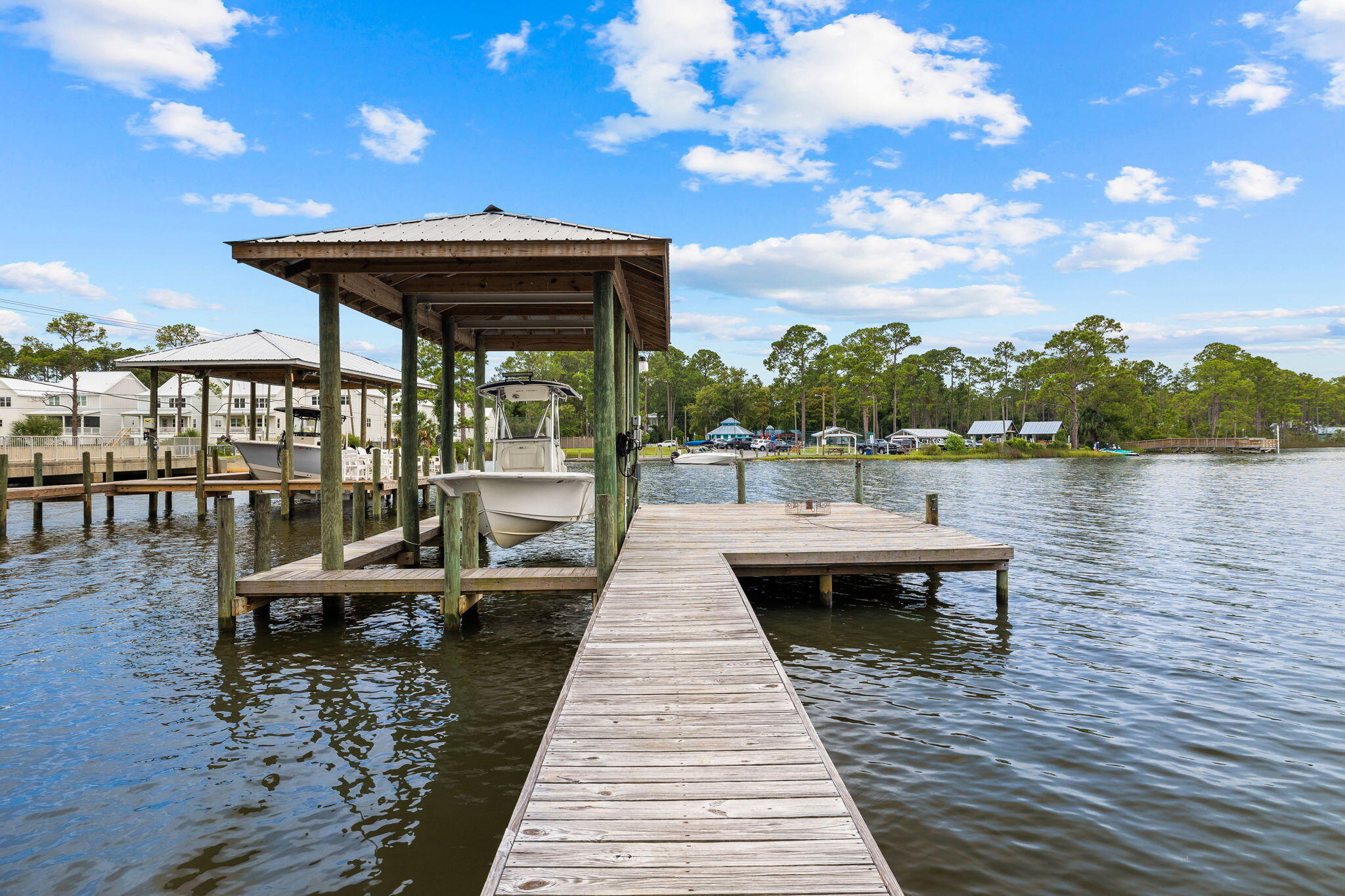 CESSNA LANDING - Residential