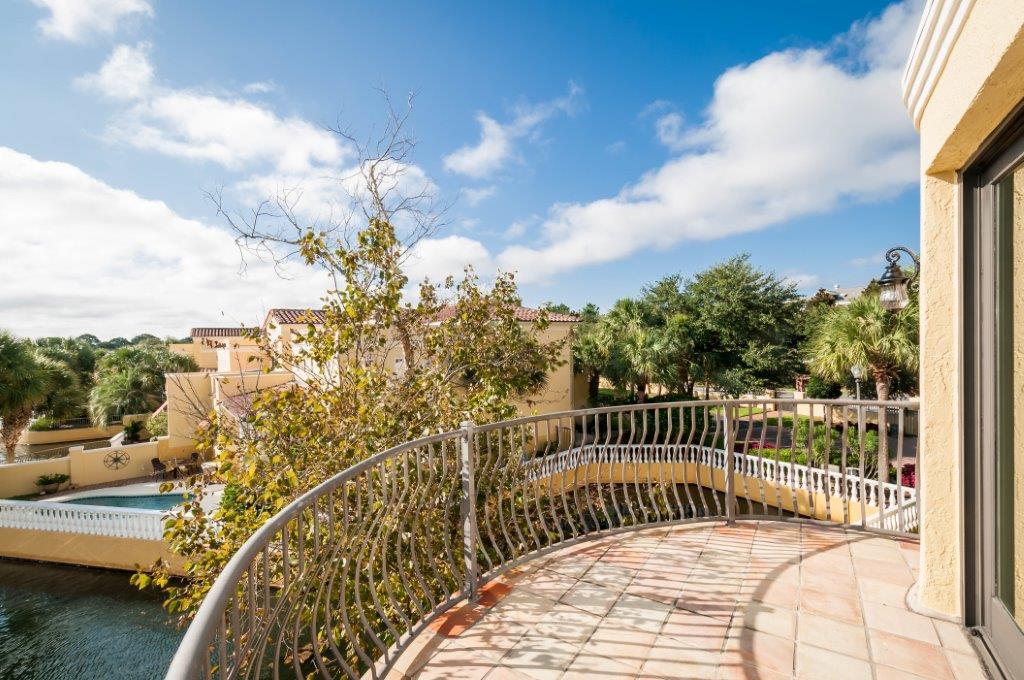 FOUNTAINS AT SANDESTIN - Residential