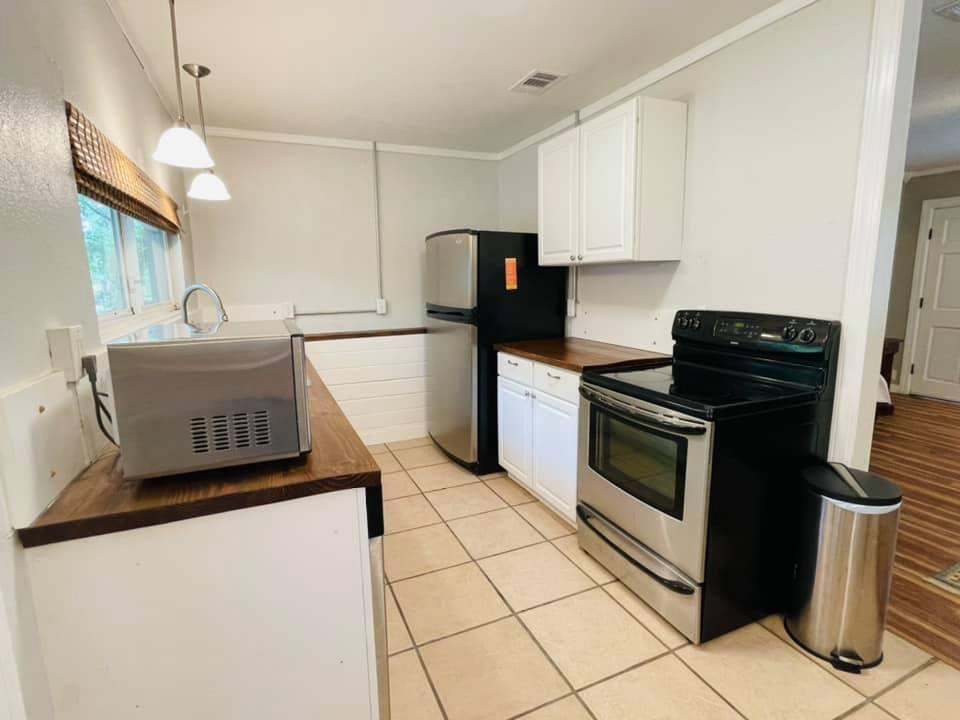 METES & BOUNDS - Residential Lease