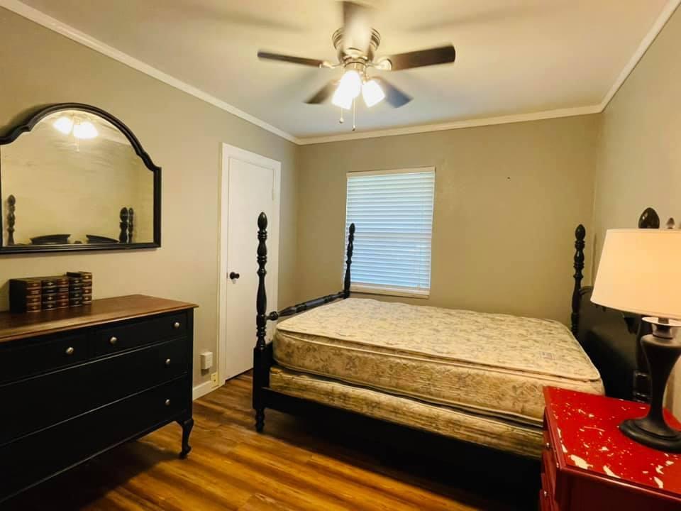 METES & BOUNDS - Residential Lease