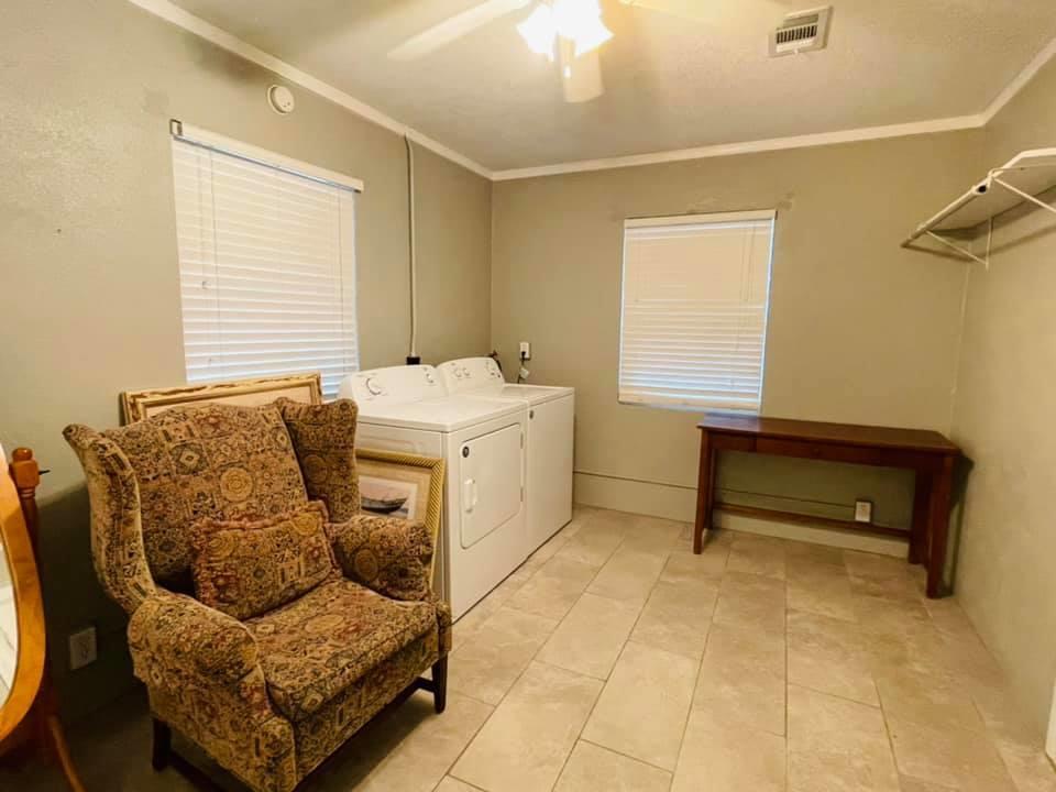 METES & BOUNDS - Residential Lease