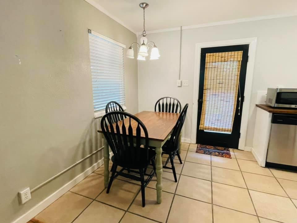 METES & BOUNDS - Residential Lease