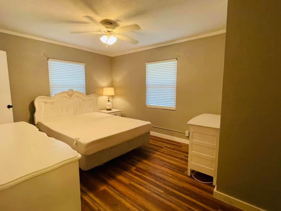 METES & BOUNDS - Residential Lease