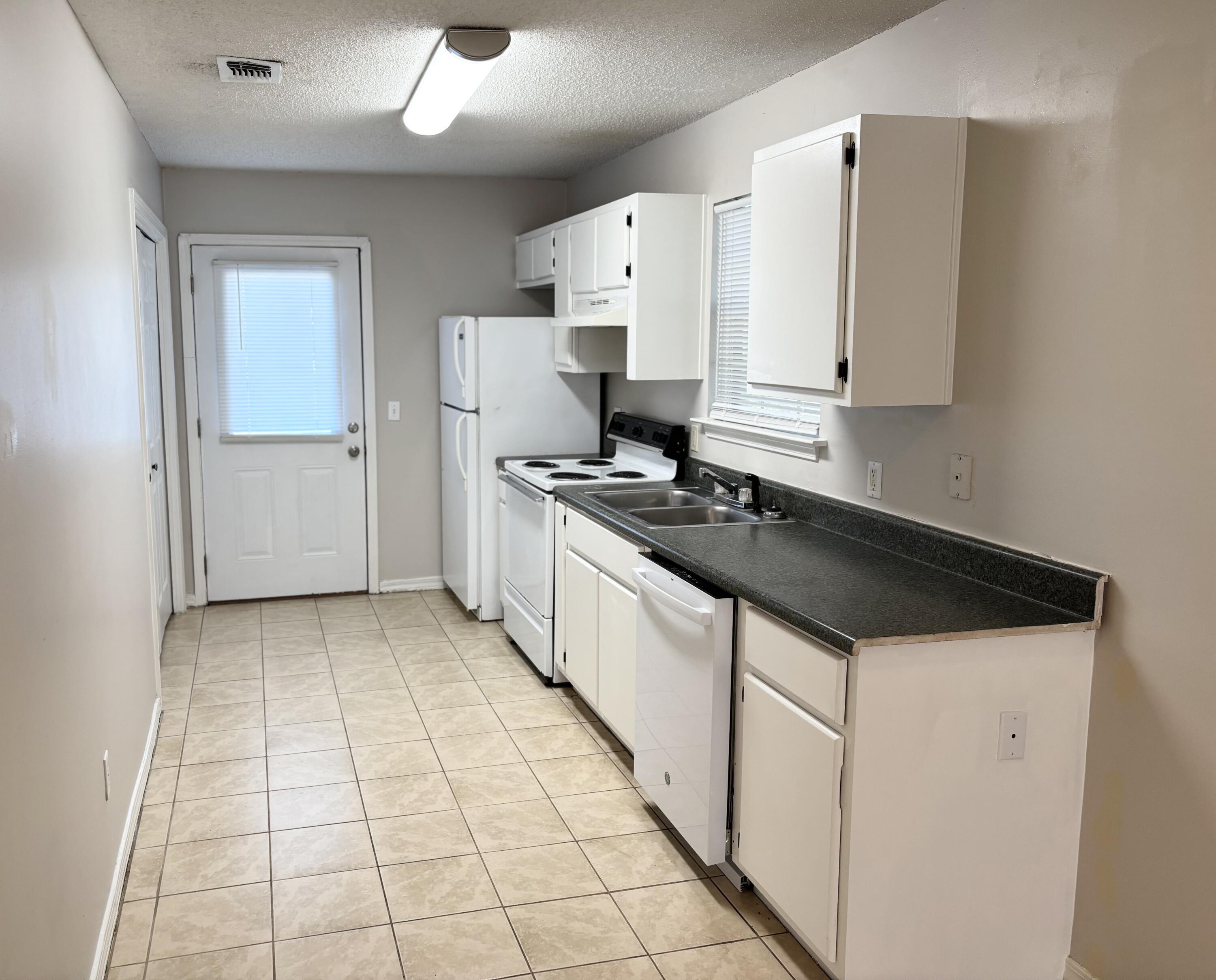 SEA LARK LANDING - Residential Lease