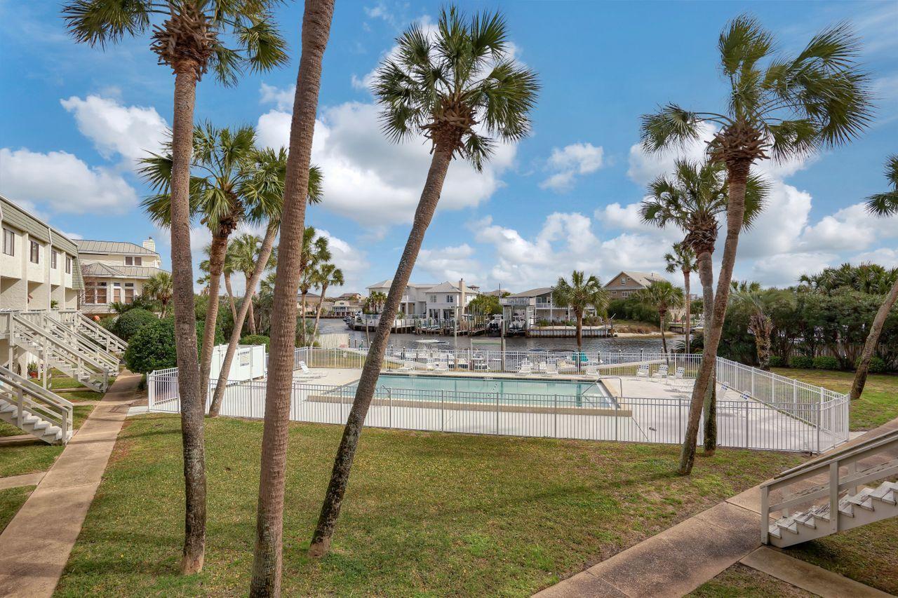 ISLA BLANCA T/H - Residential