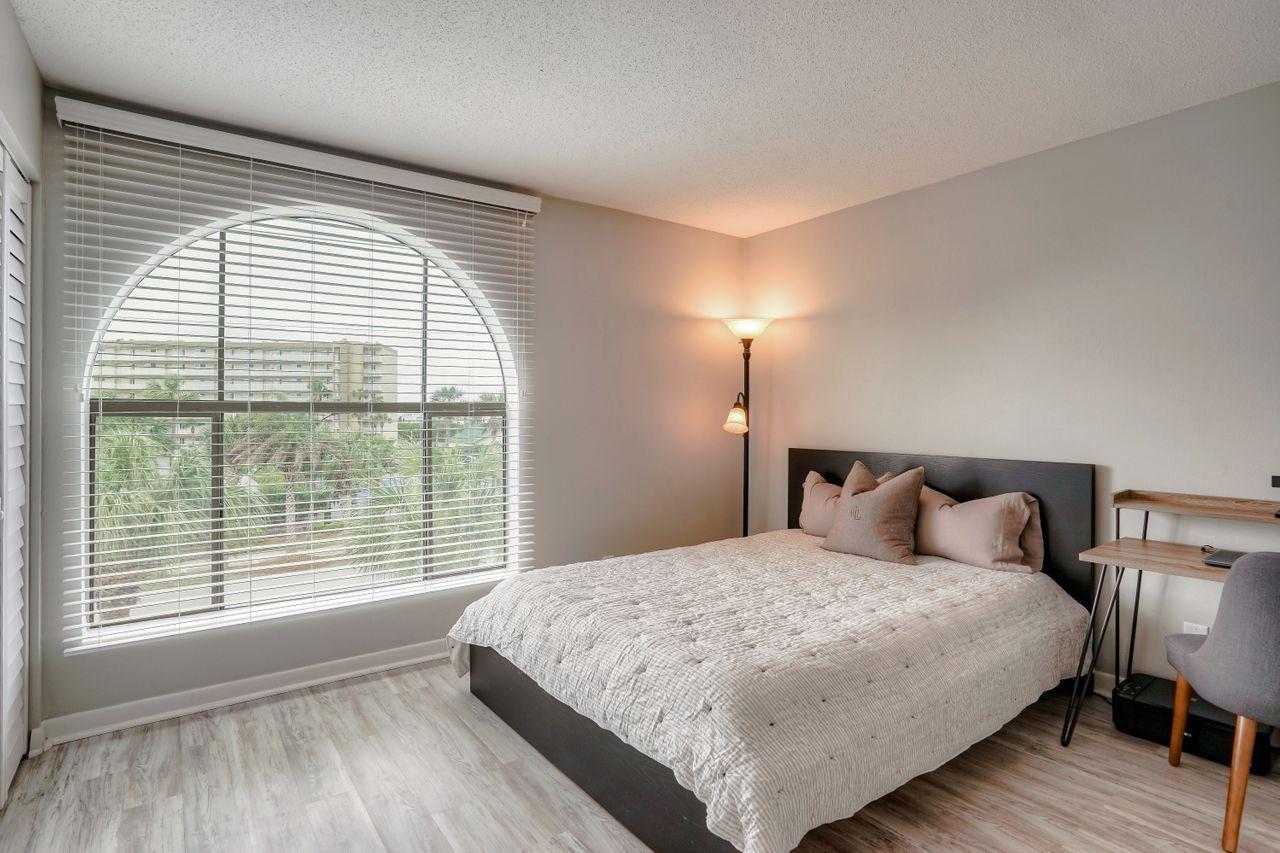 ISLA BLANCA T/H - Residential