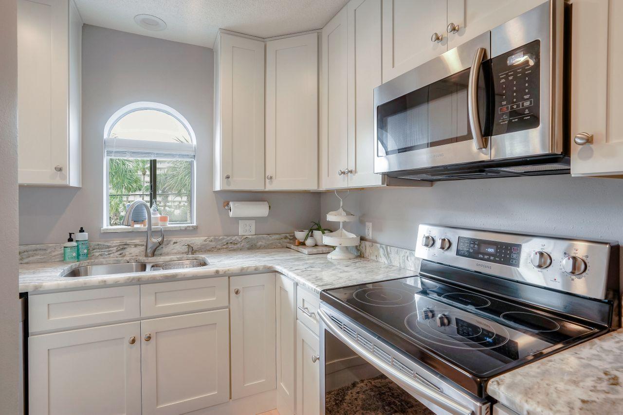 ISLA BLANCA T/H - Residential