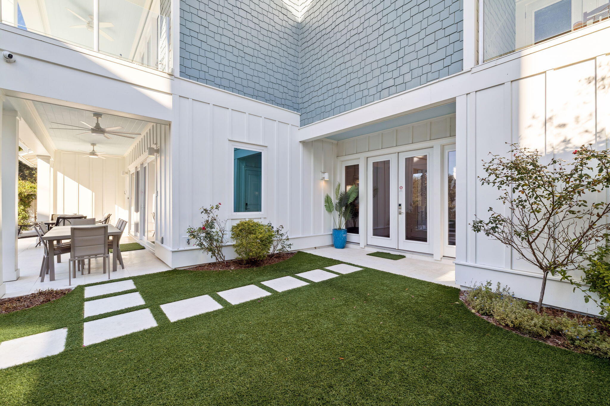 BLUE MOUNTAIN BEACH - Residential