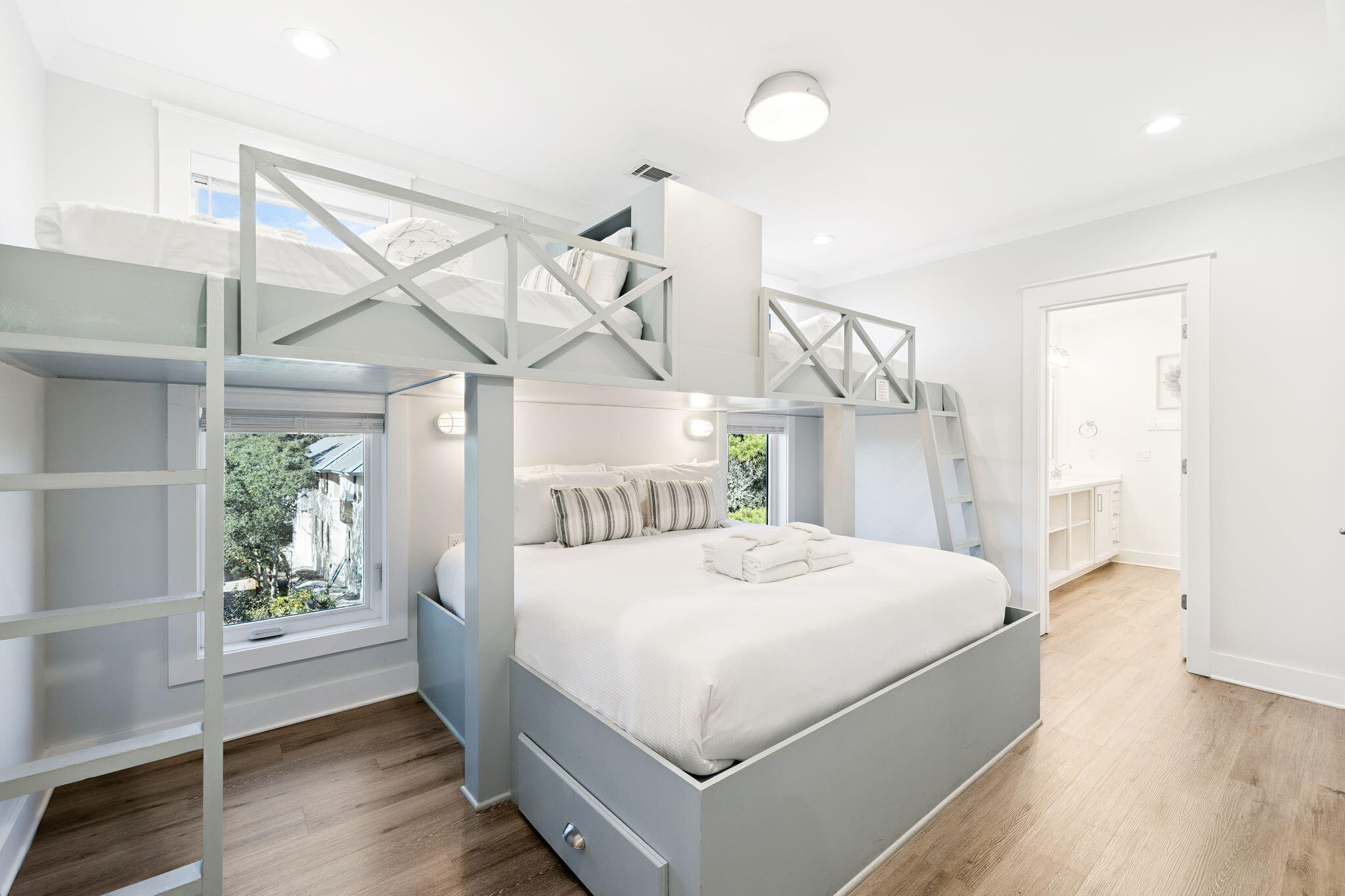 BLUE MOUNTAIN BEACH - Residential