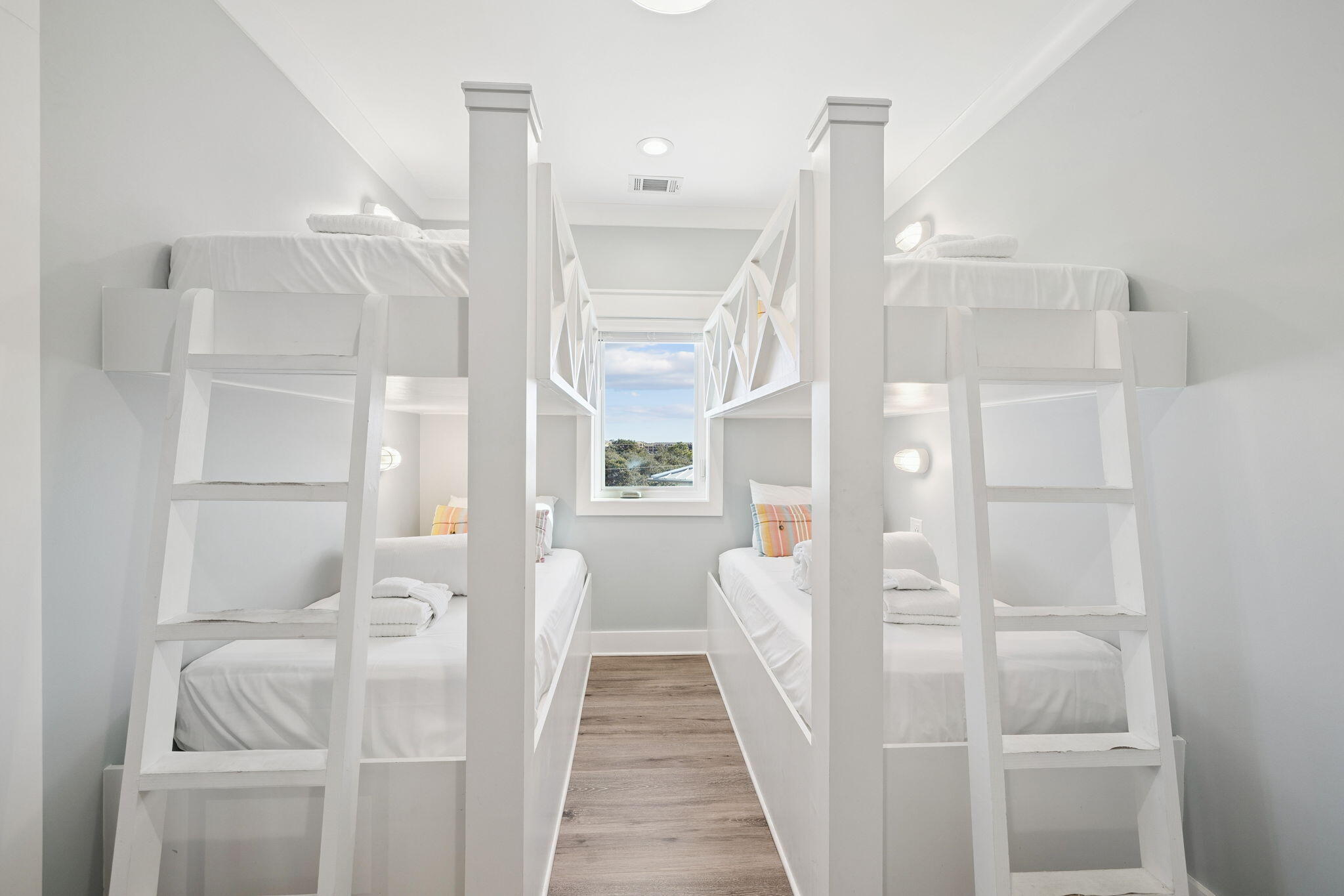 BLUE MOUNTAIN BEACH - Residential