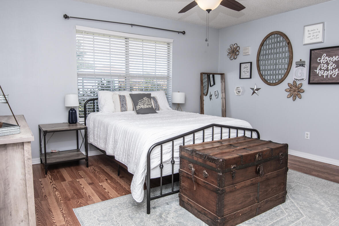 CHEROKEE BEND S/D PH 2 - Residential Lease