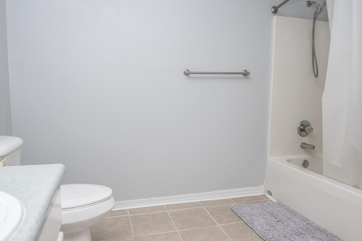 CHEROKEE BEND S/D PH 2 - Residential Lease