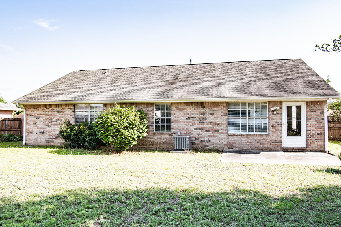 CHEROKEE BEND S/D PH 2 - Residential Lease