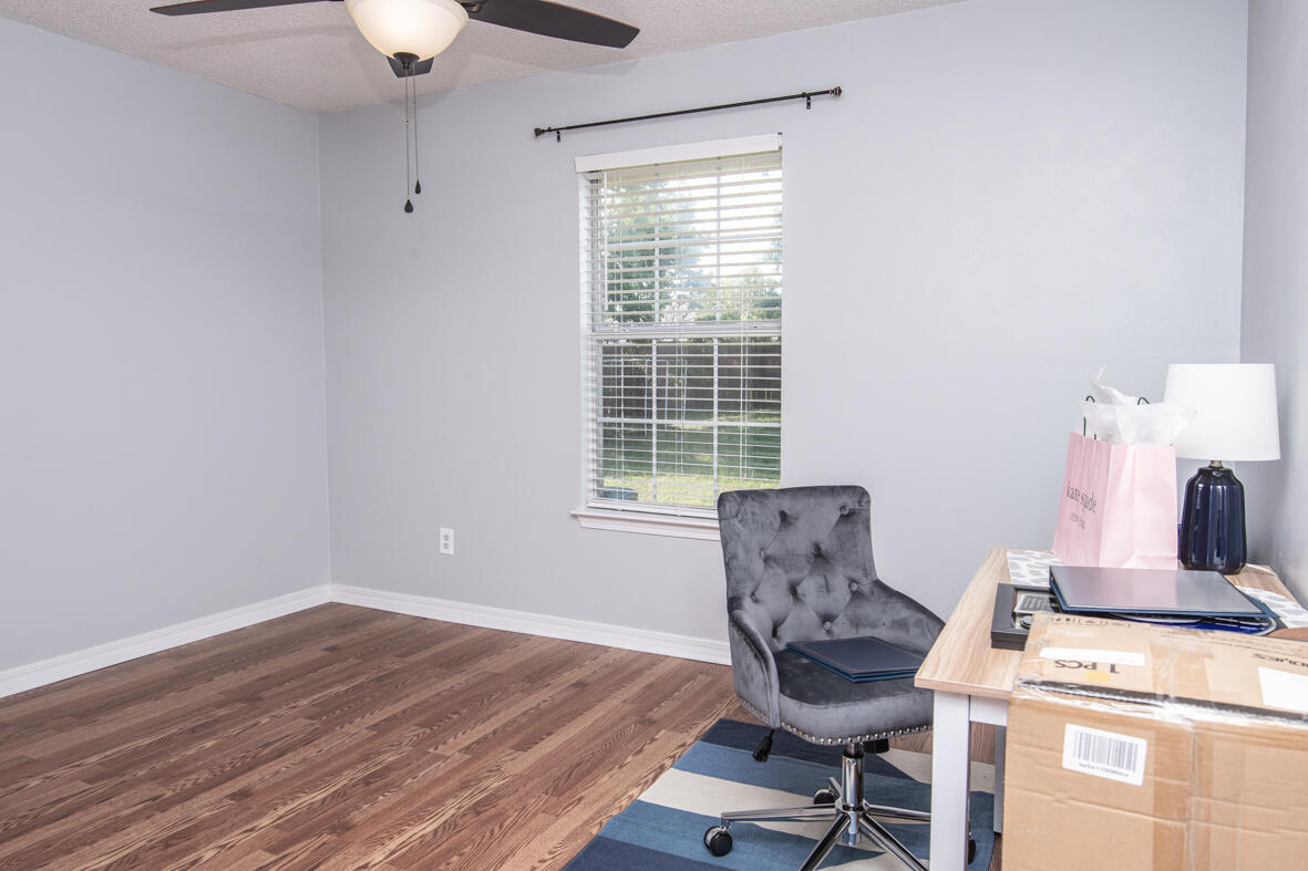 CHEROKEE BEND S/D PH 2 - Residential Lease