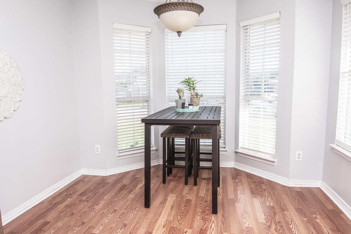 CHEROKEE BEND S/D PH 2 - Residential Lease