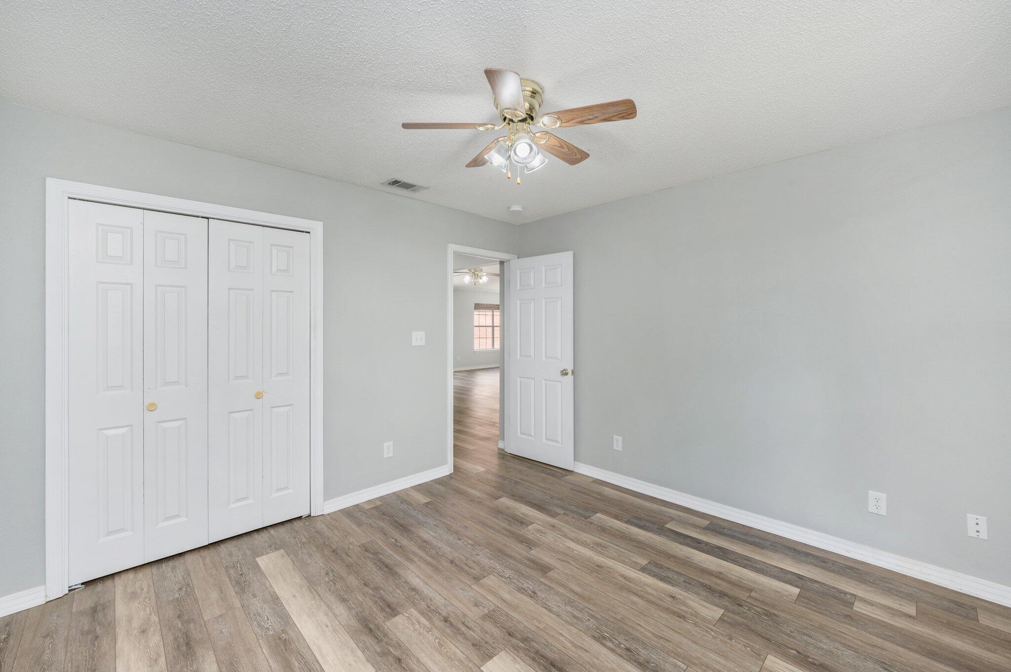 ROLLING HILLS ESTATES - Residential