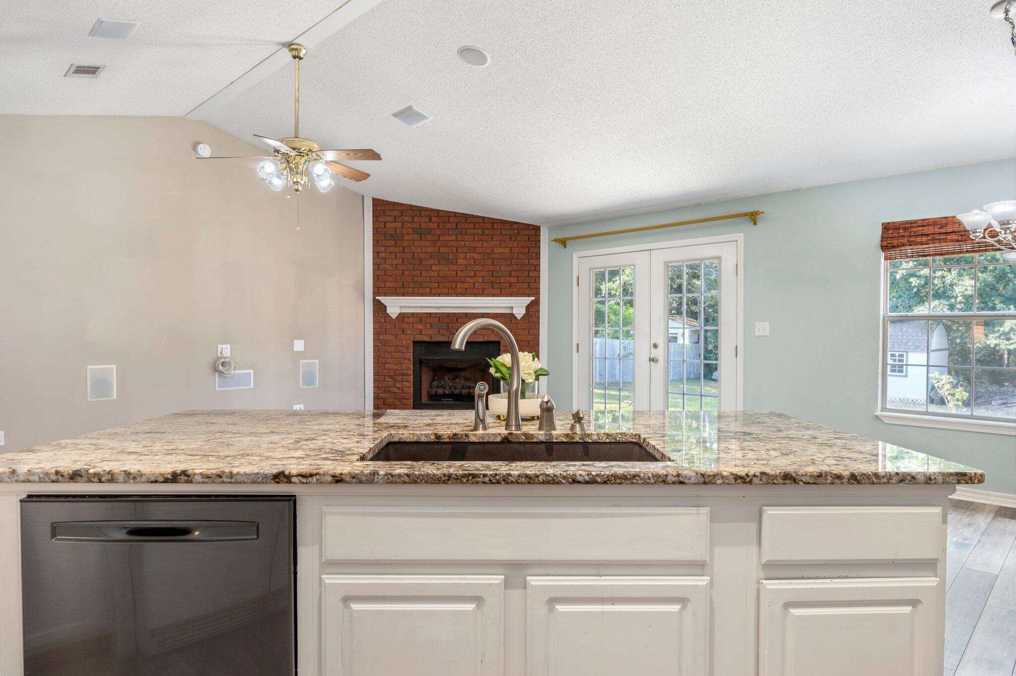 ROLLING HILLS ESTATES - Residential