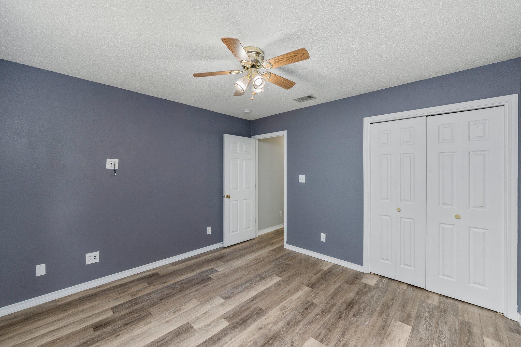 ROLLING HILLS ESTATES - Residential