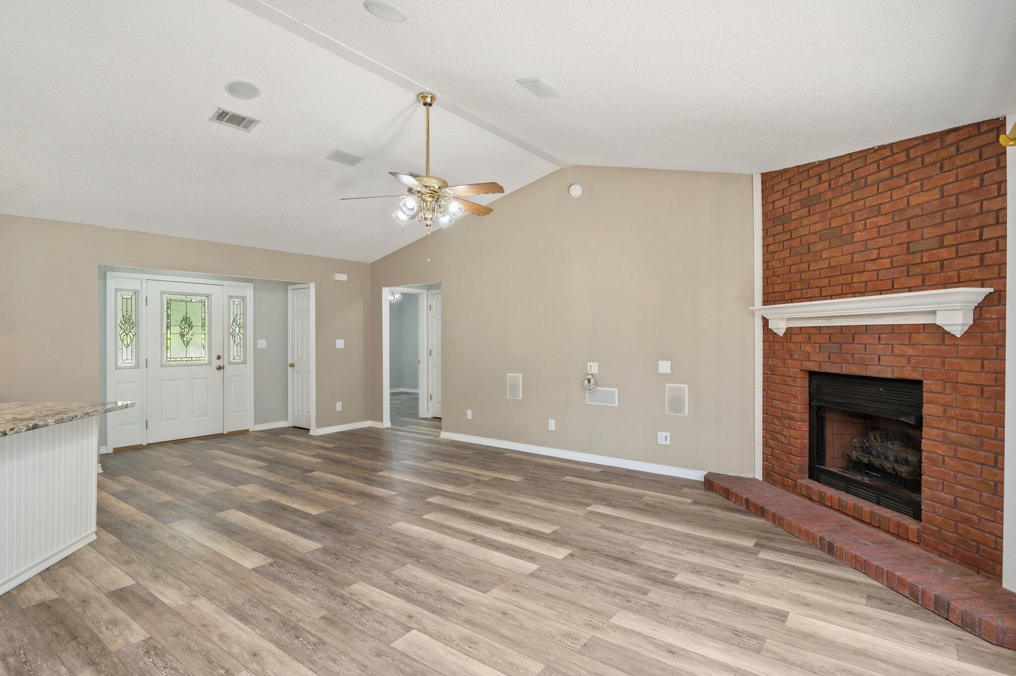 ROLLING HILLS ESTATES - Residential