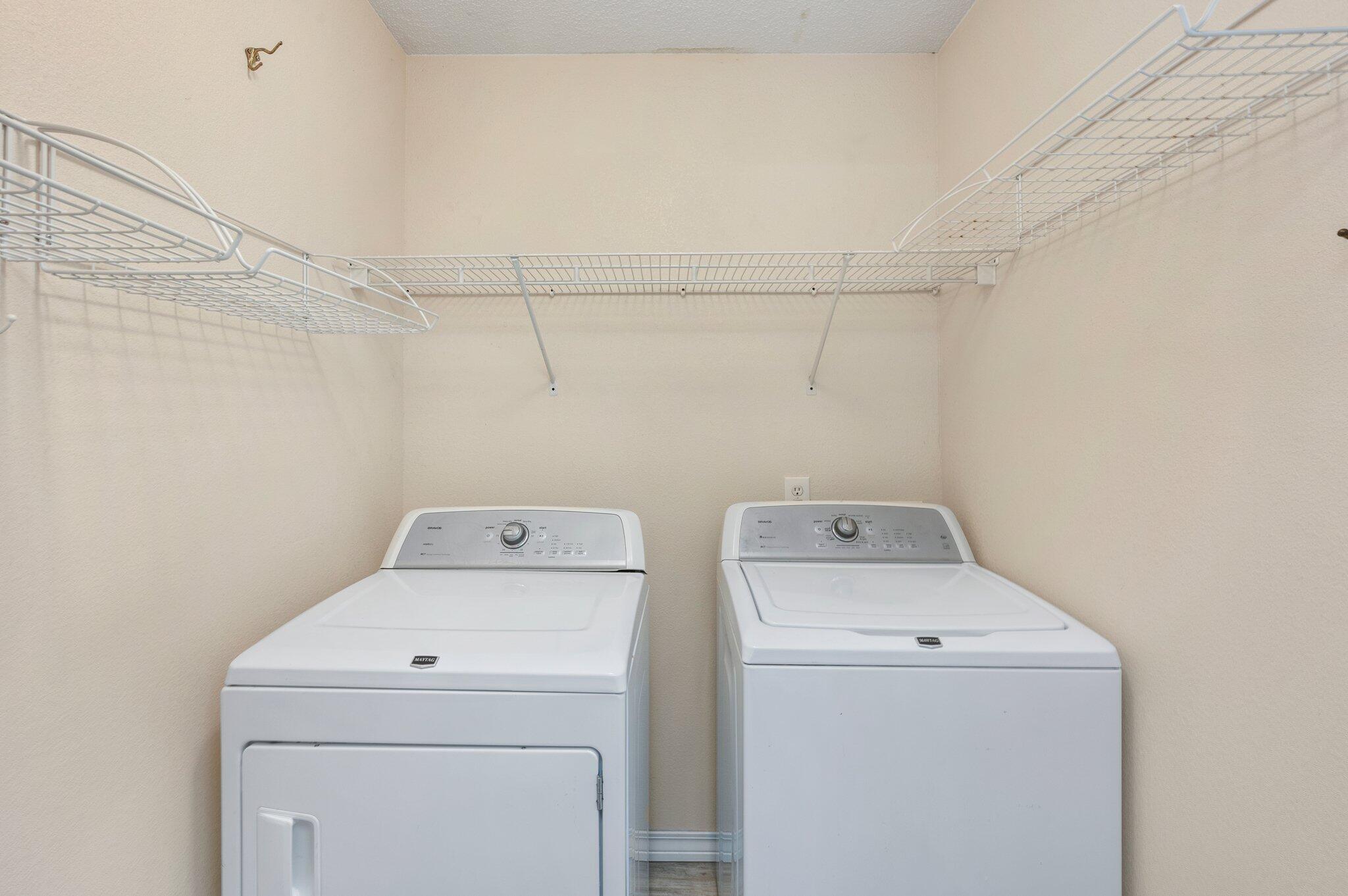 ROLLING HILLS ESTATES - Residential