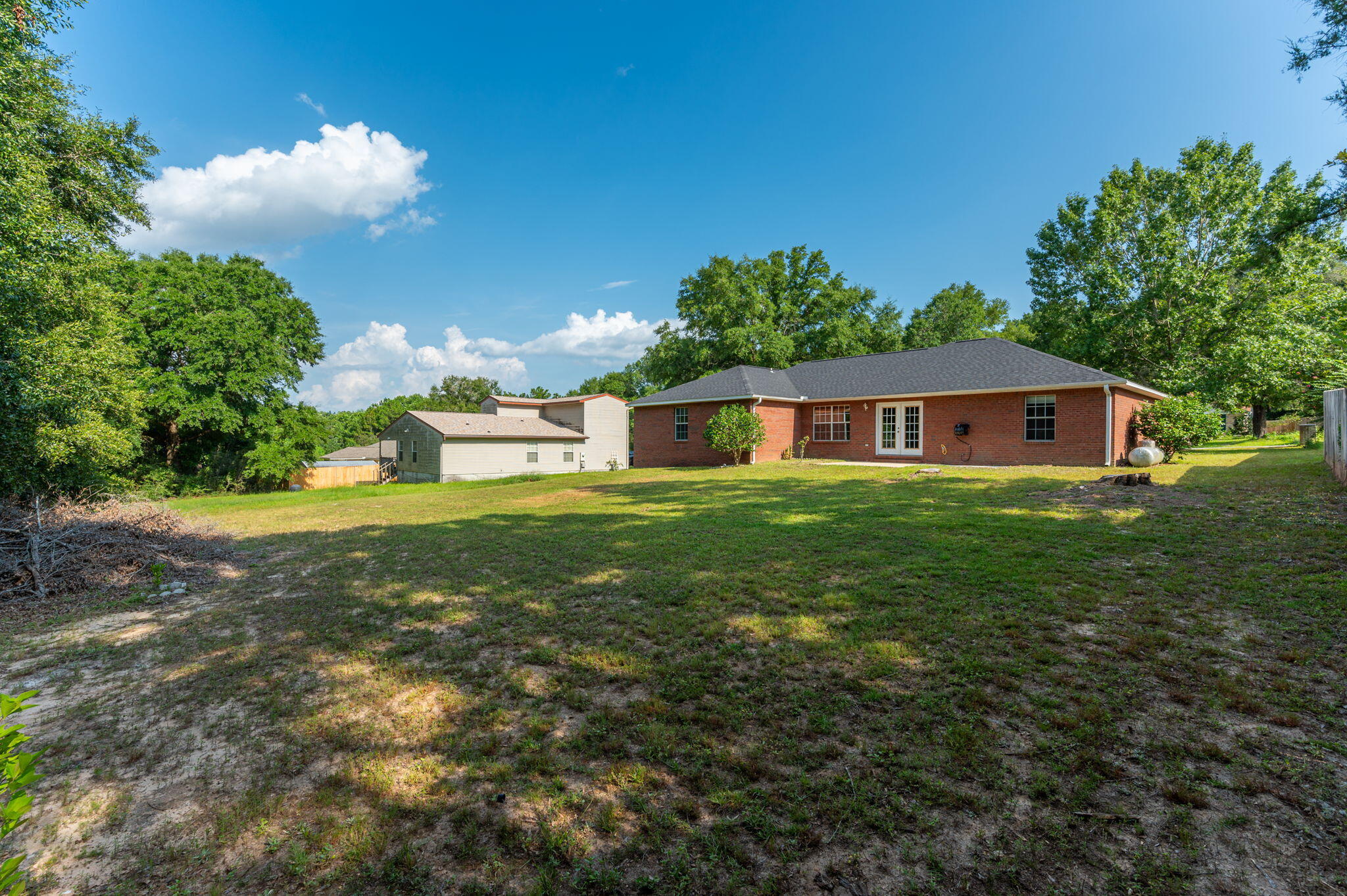 ROLLING HILLS ESTATES - Residential