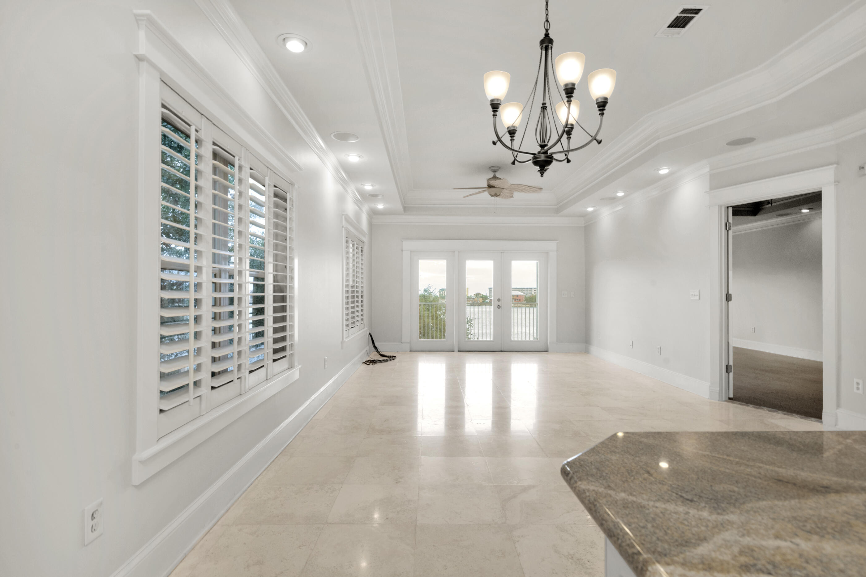 THE SOUND CONDOMINIUM - Residential