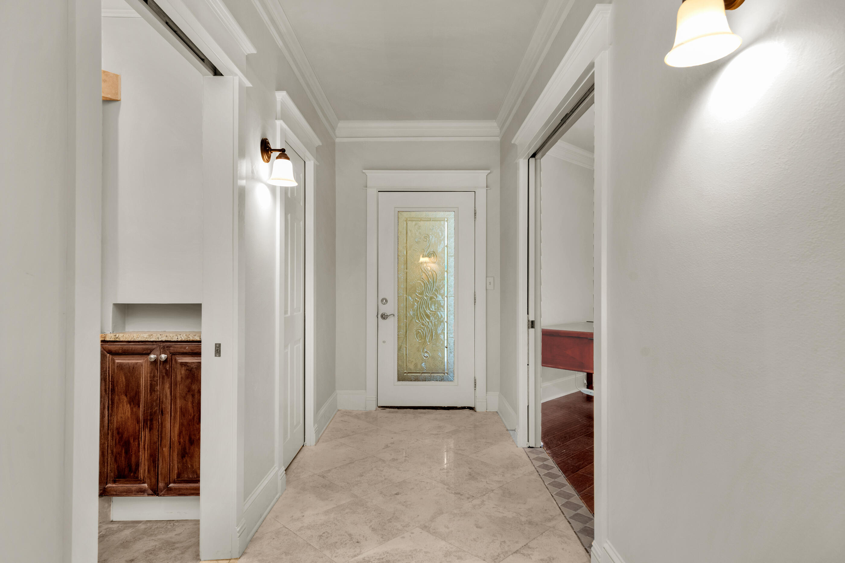 THE SOUND CONDOMINIUM - Residential