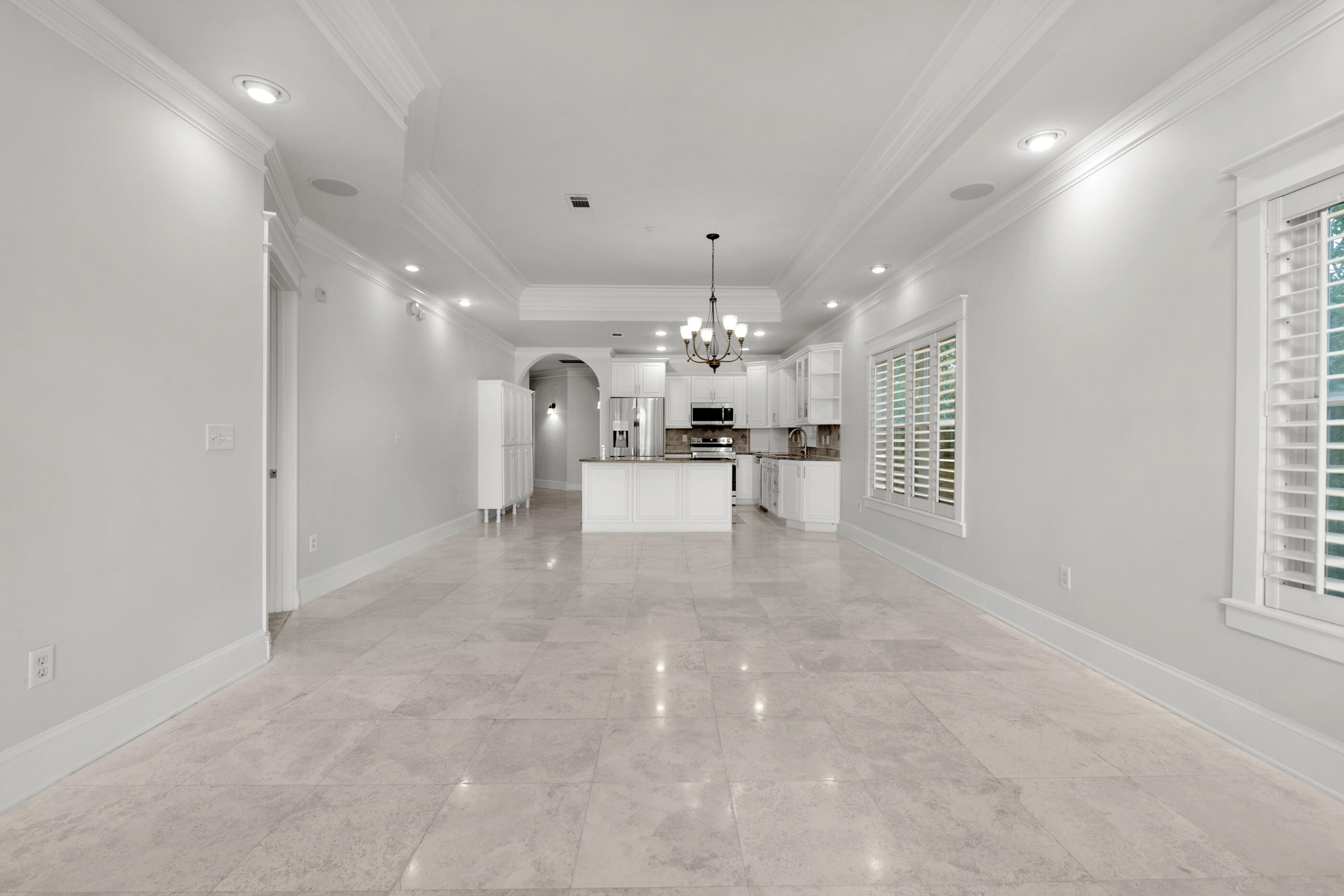 THE SOUND CONDOMINIUM - Residential