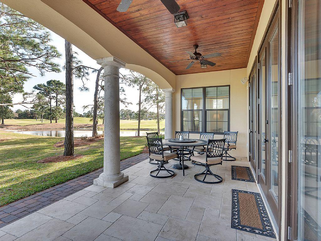 VILLA LAGO - Residential