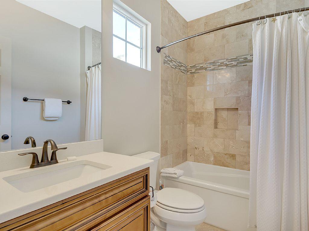 VILLA LAGO - Residential