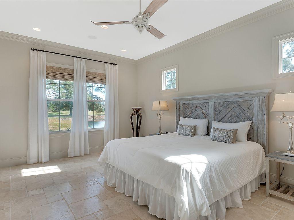 VILLA LAGO - Residential