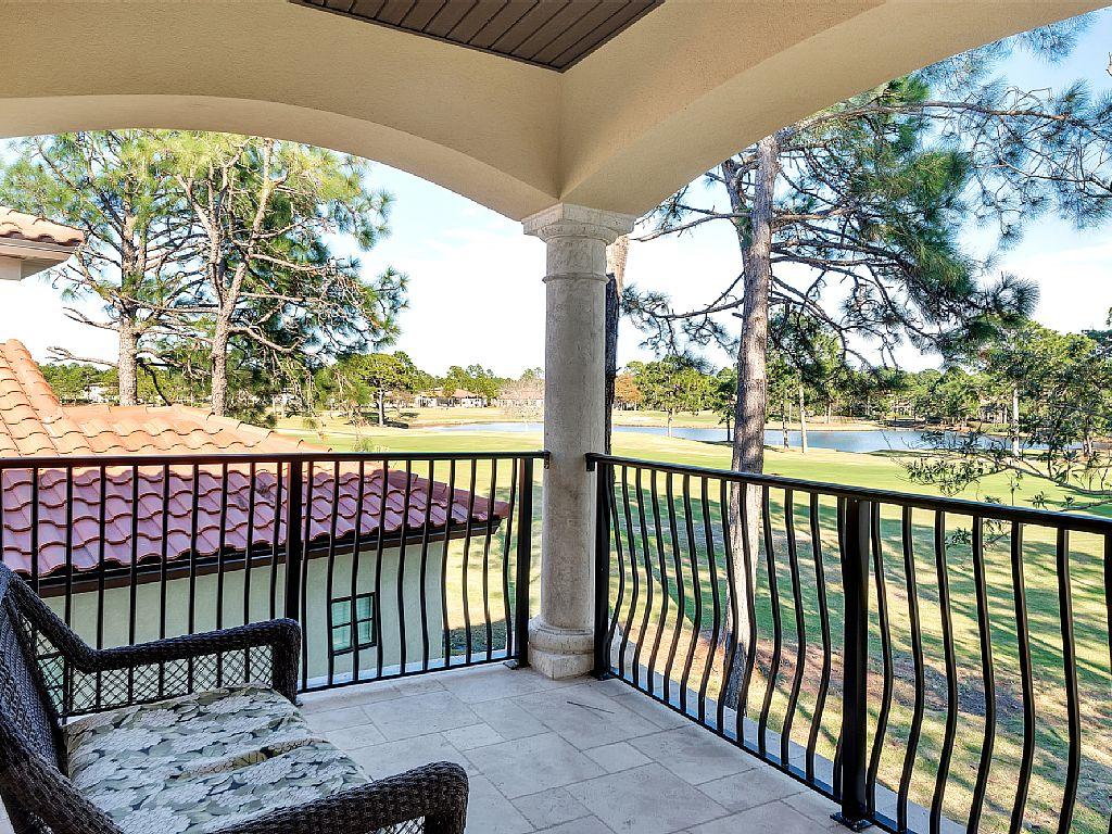 VILLA LAGO - Residential