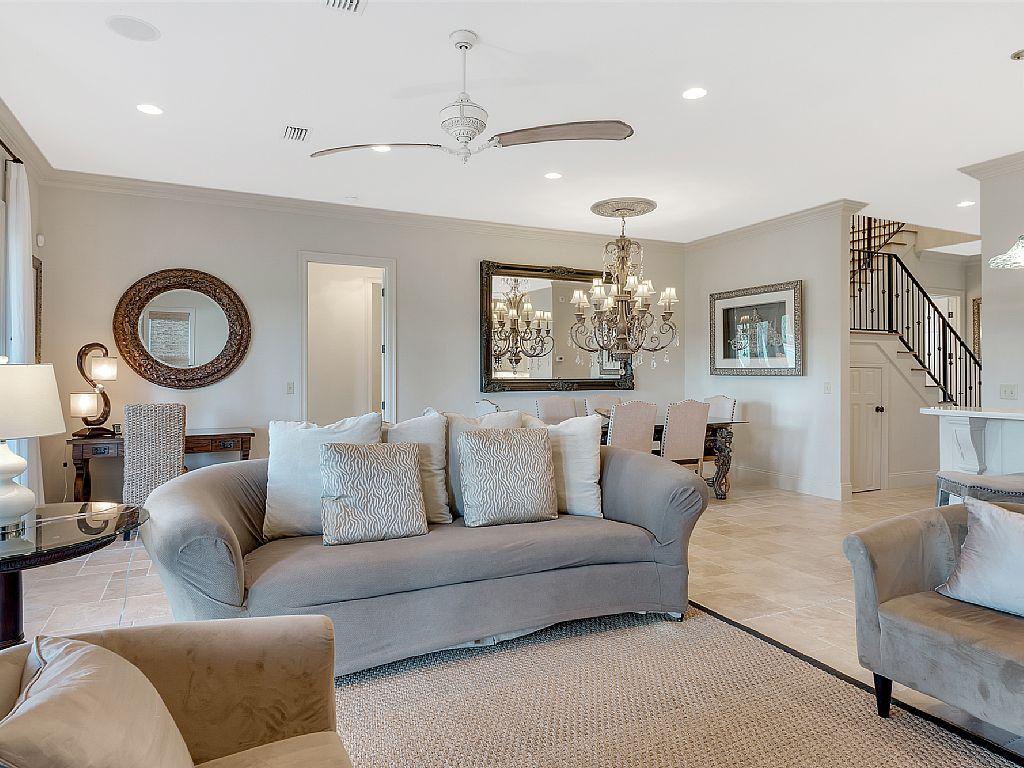 VILLA LAGO - Residential