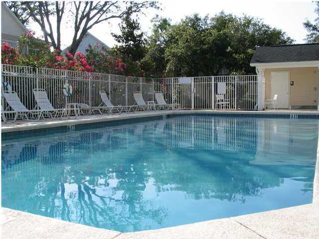 THE OAKS AT NICEVILLE - Residential