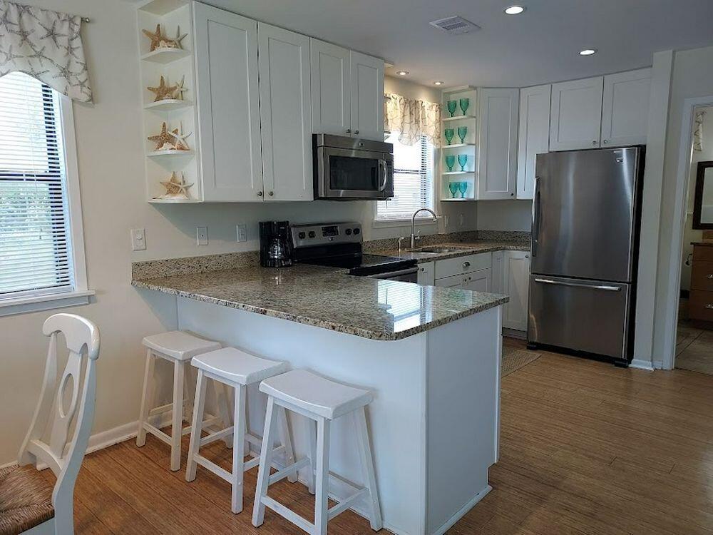 BEACHWOOD VILLAS CONDO - Residential