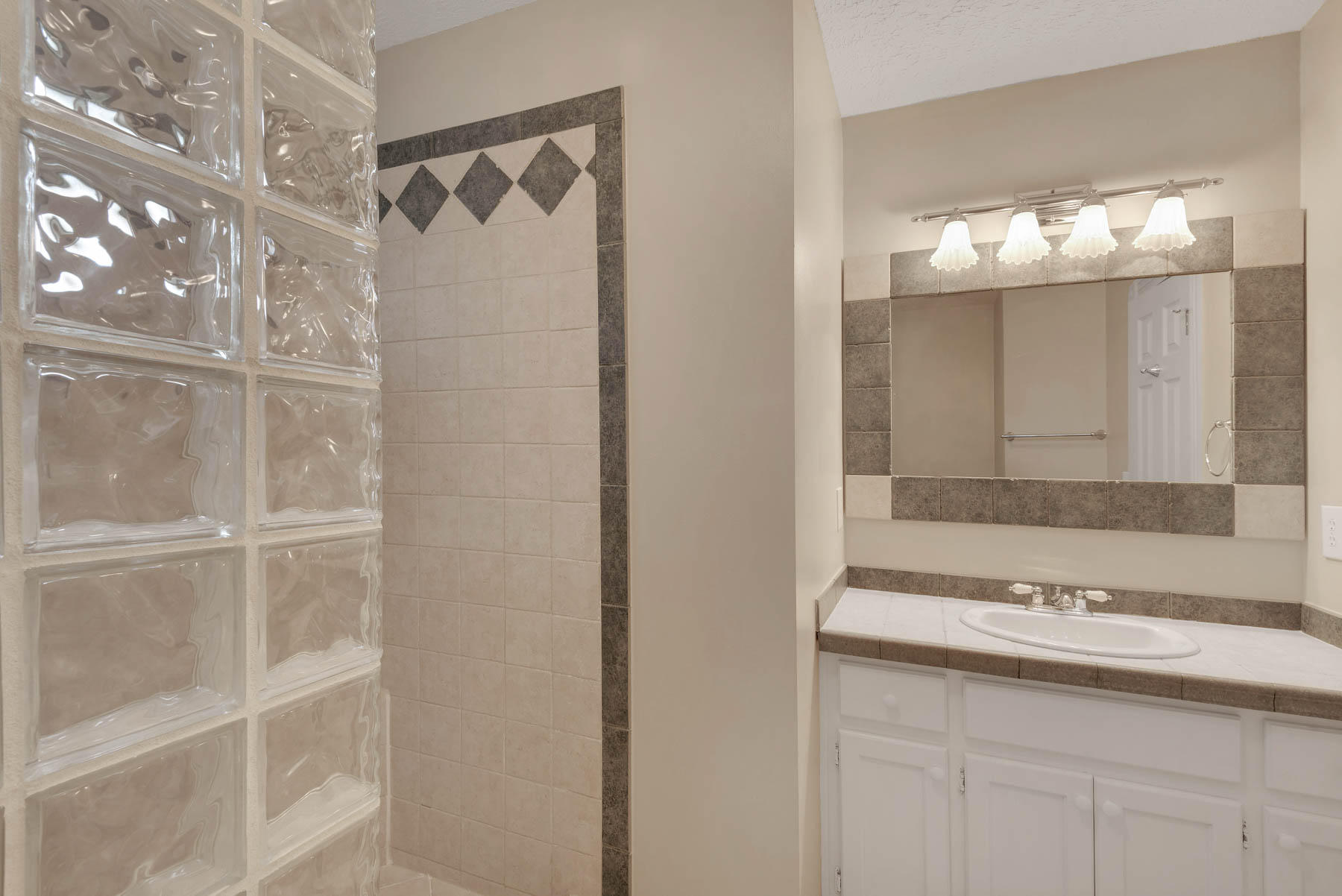 EMERALD POINTE PLAT 1 - Residential