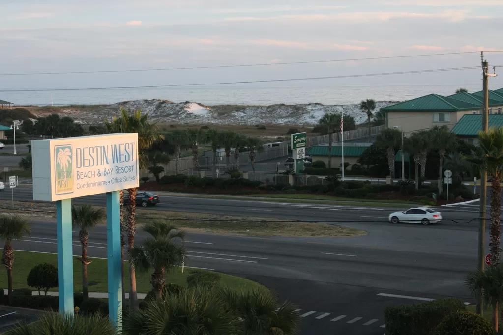 DESTIN WEST PELICAN - Residential
