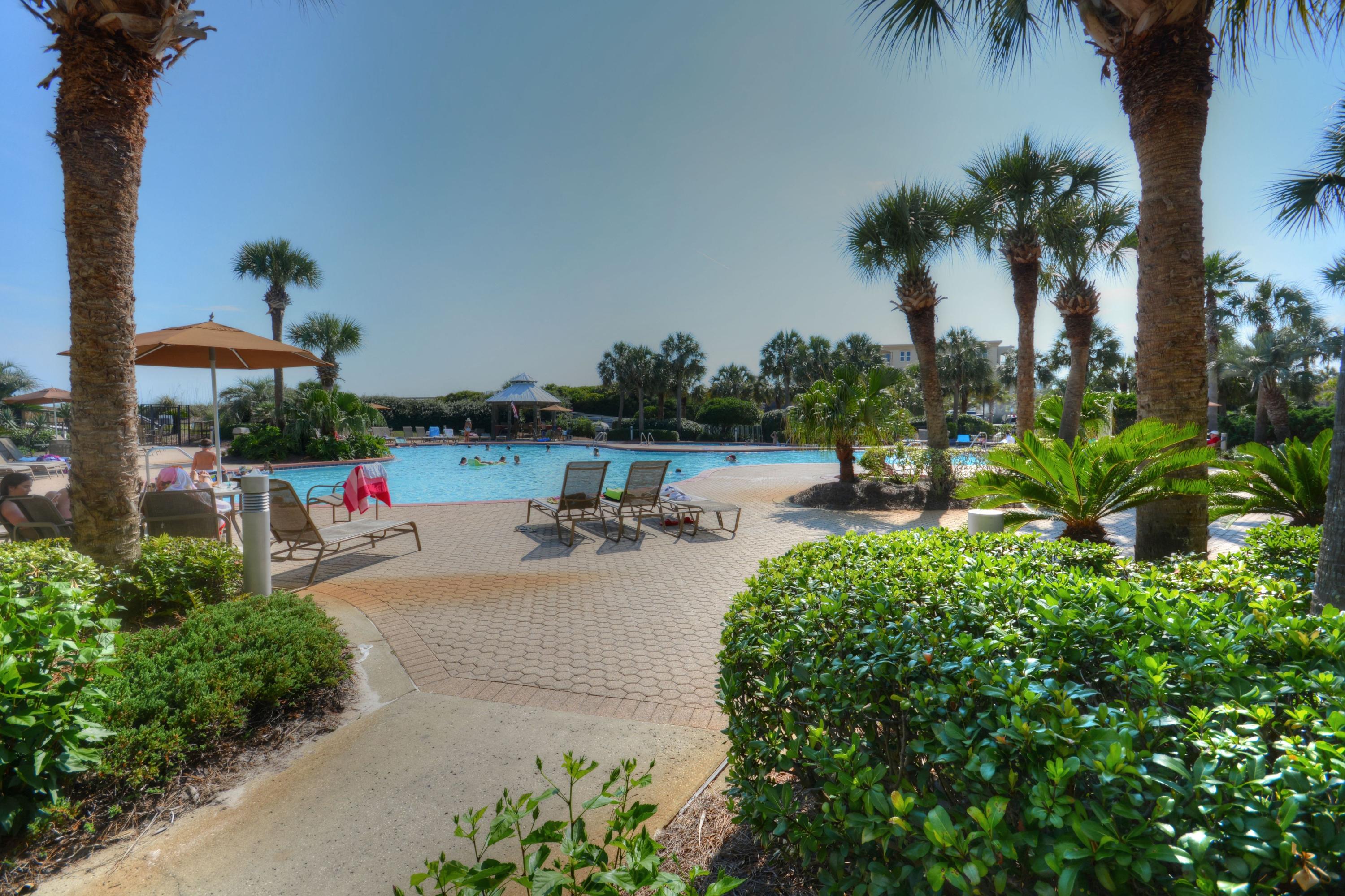 CRESCENT AT MIRAMAR BEACH THE - Residential