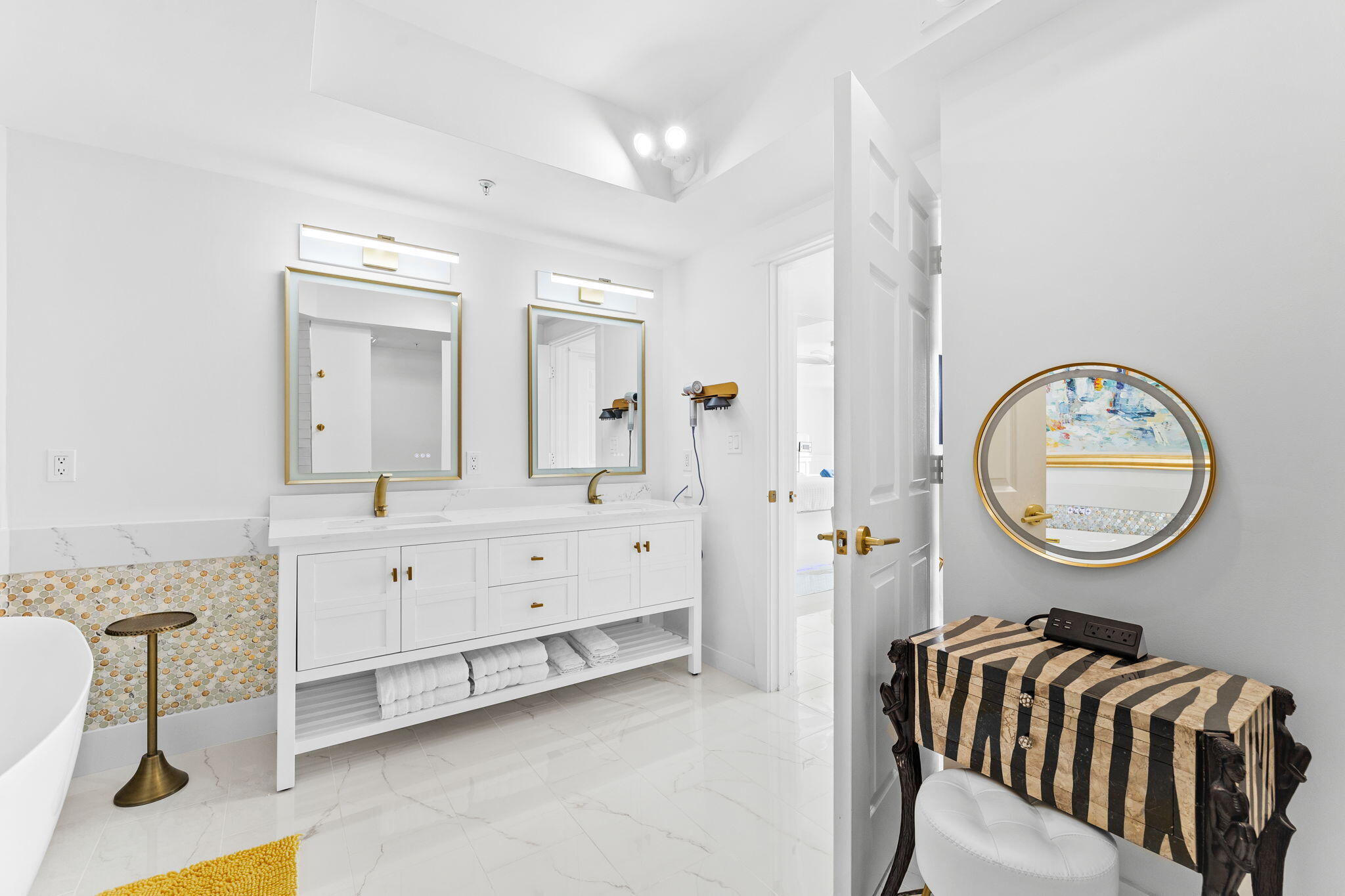 ST. MAARTEN AT SILVER SHELLS - Residential