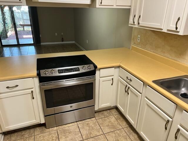 SCOTTWOOD - Residential Lease