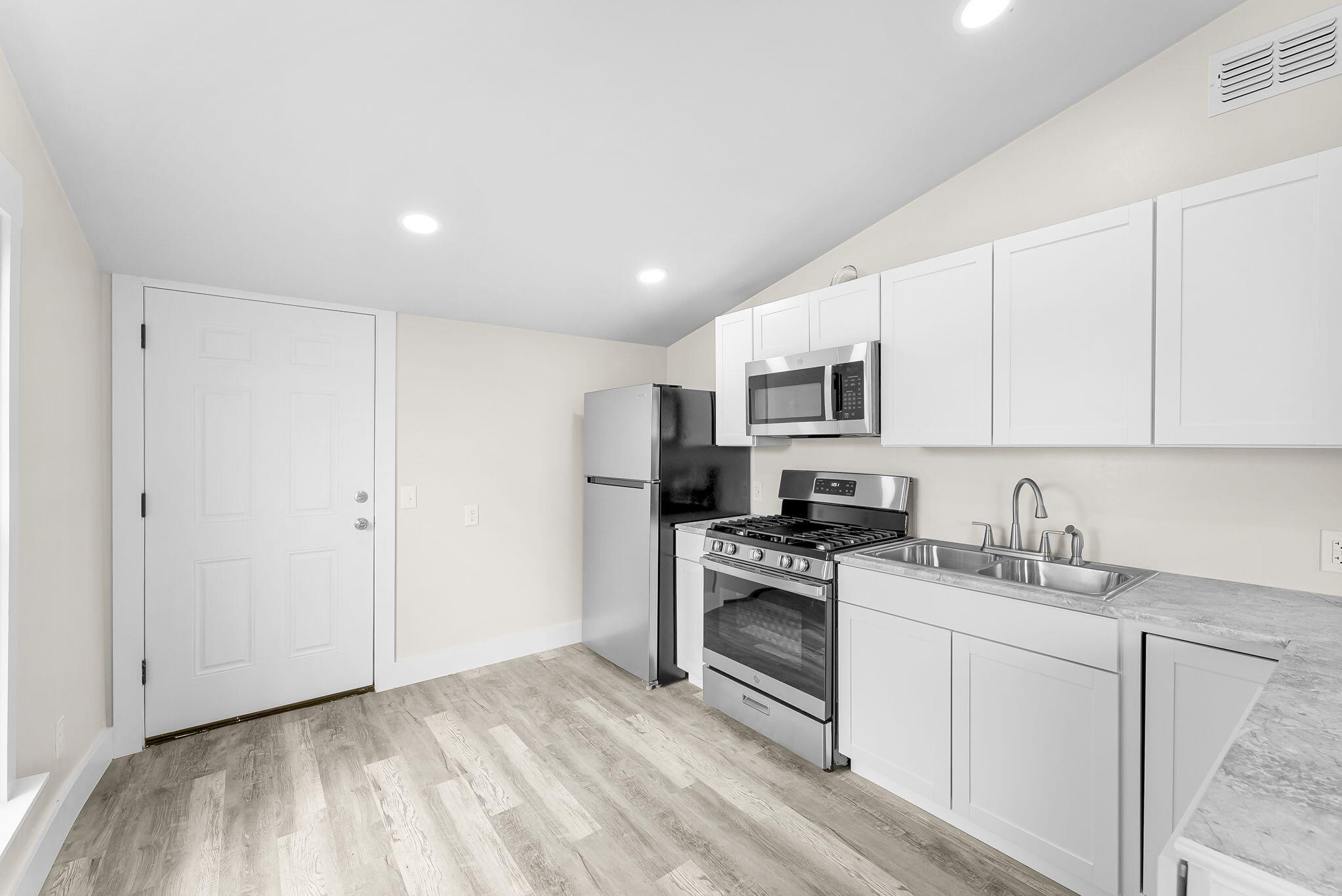 NO RECORDED SUBDIVISION - Residential