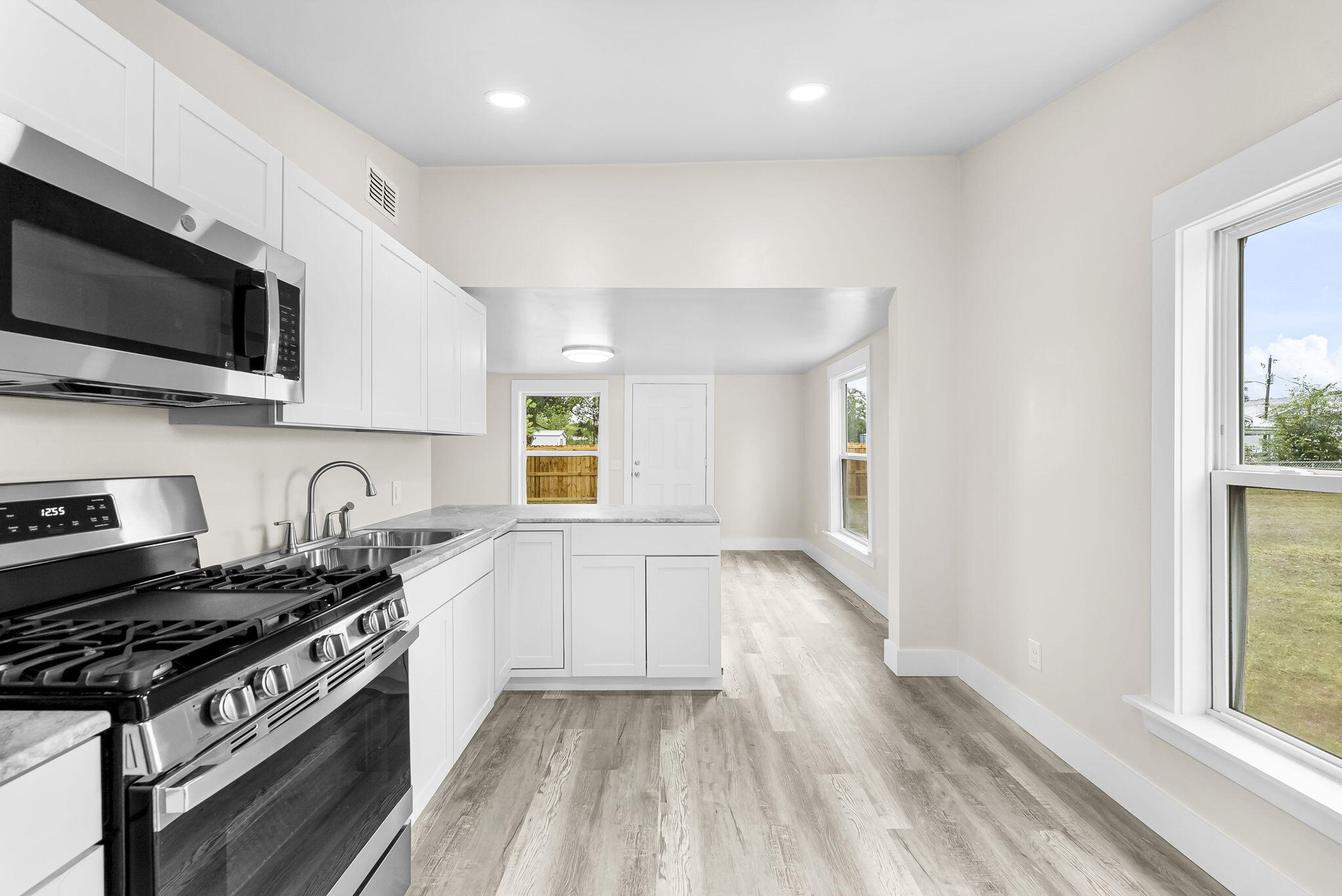 NO RECORDED SUBDIVISION - Residential